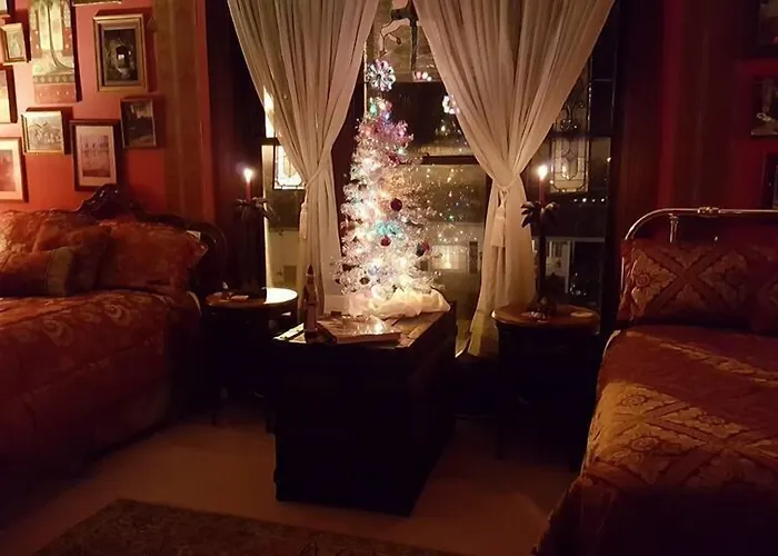 Riverview Mansion 2*
