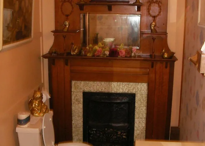 Riverview Mansion 2*