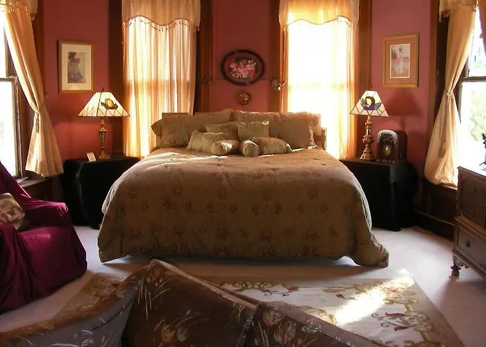 Riverview Mansion